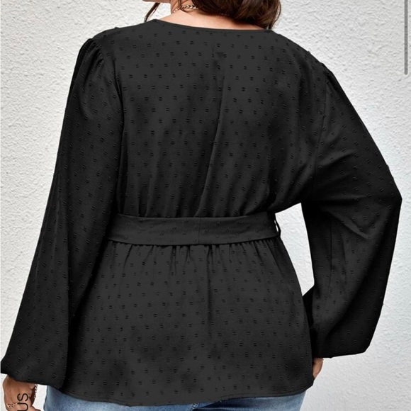 NWT Black Swiss Dot Surplus Neck Belted Blouse 1X - Picture 4 of 8
